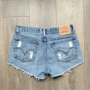 Levi's Jean Shorts High  rise Waist Distressed Cutoffs Denim Raw hem Western